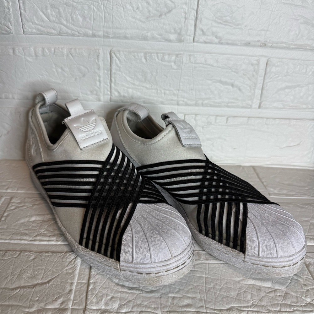 adidas Women's Slip-On Shoes white w/ black size 5.5 - Picture 13 of 14